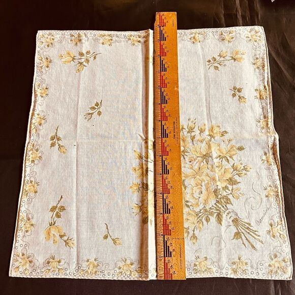Vintage Germaine Yellow Rose Bouquet Print Handkerchief - Picture 6 of 7